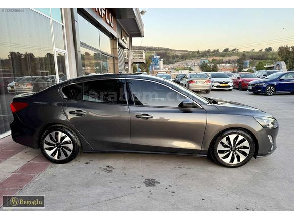 /BEGOĞLU OTOMOTİV/2019 FORD FOCUS 1.5 ECOBLUE TİTANIUM EMSALSİZ