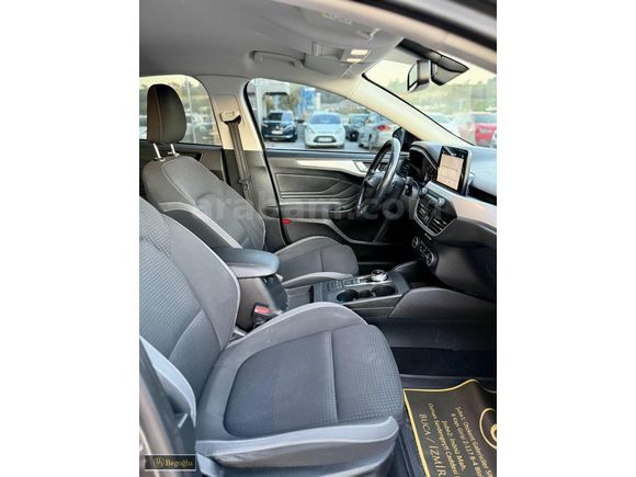 /BEGOĞLU OTOMOTİV/2019 FORD FOCUS 1.5 ECOBLUE TİTANIUM EMSALSİZ