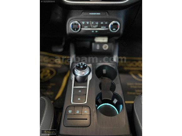 /BEGOĞLU OTOMOTİV/2019 FORD FOCUS 1.5 ECOBLUE TİTANIUM EMSALSİZ