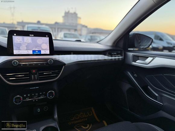 /BEGOĞLU OTOMOTİV/2019 FORD FOCUS 1.5 ECOBLUE TİTANIUM EMSALSİZ