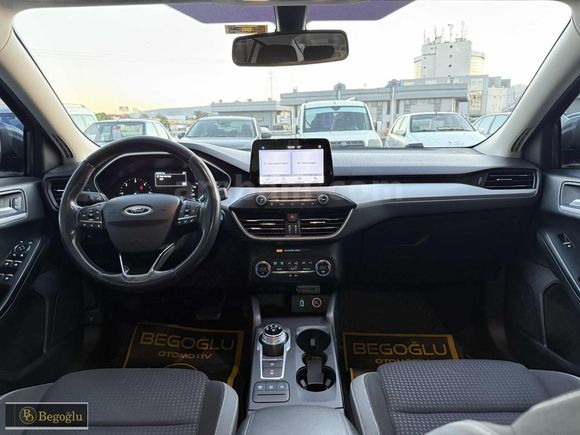 /BEGOĞLU OTOMOTİV/2019 FORD FOCUS 1.5 ECOBLUE TİTANIUM EMSALSİZ