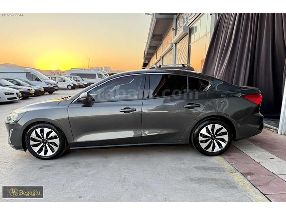 /BEGOĞLU OTOMOTİV/2019 FORD FOCUS 1.5 ECOBLUE TİTANIUM EMSALSİZ