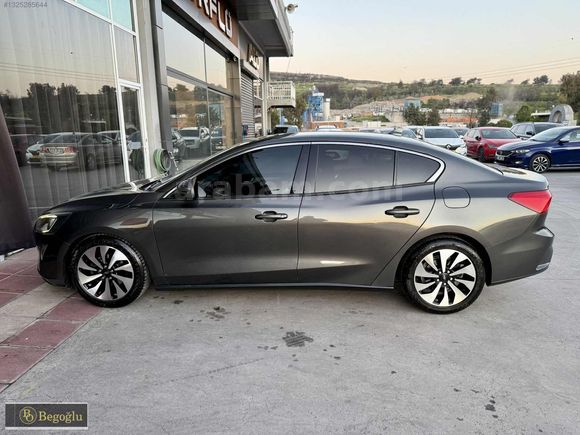 /BEGOĞLU OTOMOTİV/2019 FORD FOCUS 1.5 ECOBLUE TİTANIUM EMSALSİZ