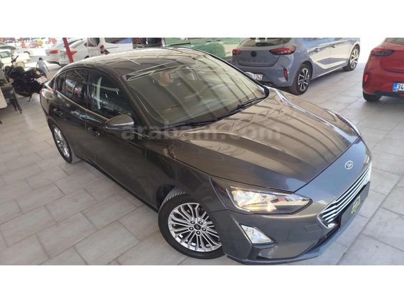 FOCUS 1.5 TİTANİUM HATASIZ Y.SERVİS BAKIMLI K.KARTINA 12 TAKSİT