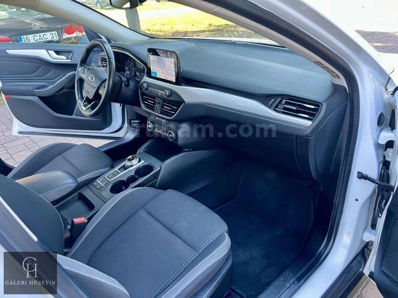 2021 FORD FOCUS 1.5 TDCİ TITANIUM HATASIZ