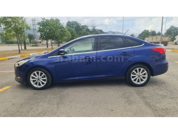 2017 model ford Focus 1.5 dCi otomatik vites sunrooflu düşük km
