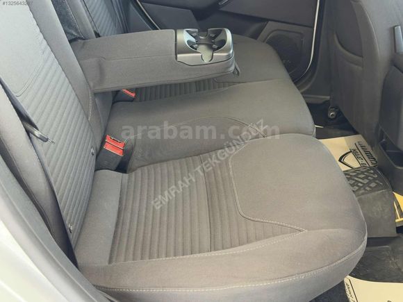 2016 Boyasız Sunrof+Sony+Navigasyon+Geri Görüş 105.000 Km'De