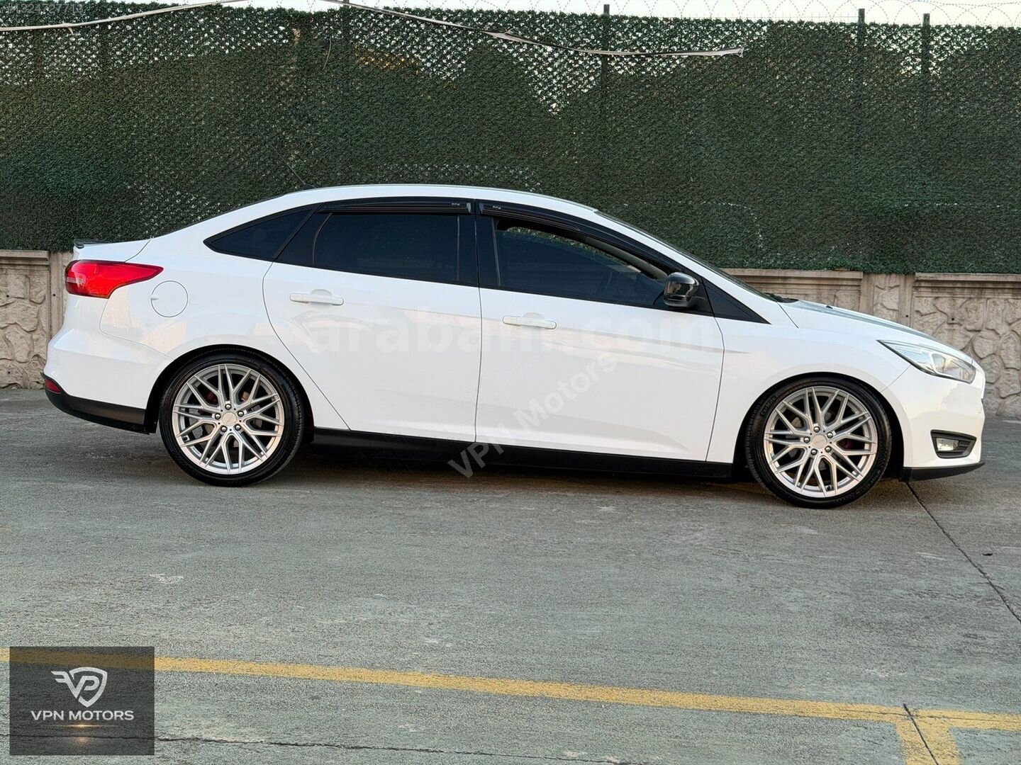 Galeriden Ford Focus 1.5 TDCi Trend X 2017 Model İstanbul 215.700 km Beyaz 7