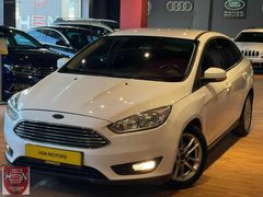 HSN MOTORS 2015 FORD FOCUS DÜŞÜK KM TESLA EKRN KARTA TAKSİT