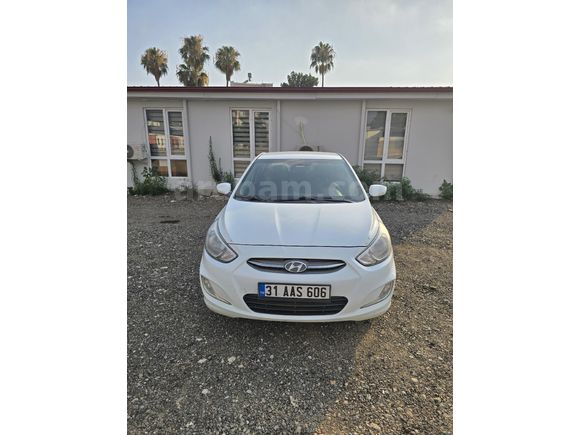 Sahibinden Hyundai Accent Blue 1.6 CRDI Mode Plus 2016 Model  185.700 km Beyaz