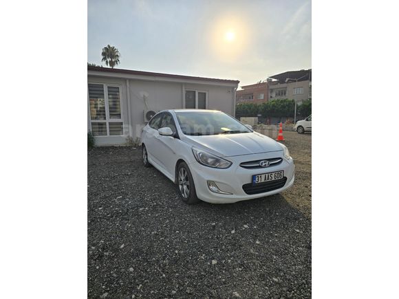 Sahibinden Hyundai Accent Blue 1.6 CRDI Mode Plus 2016 Model  185.700 km Beyaz