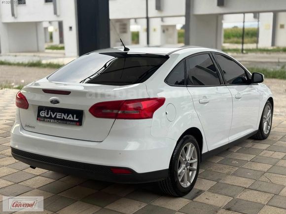 GÜVENAL'DAN 2015 FORD FOCUS 1.5 TDCİ TREND X HATASIZ