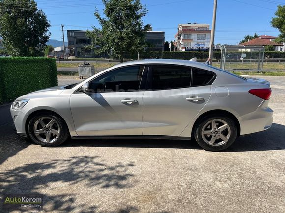 AUTO KEREM' DEN 2019 FORD FOCUS TREND X TEMİZ BAKIMLI