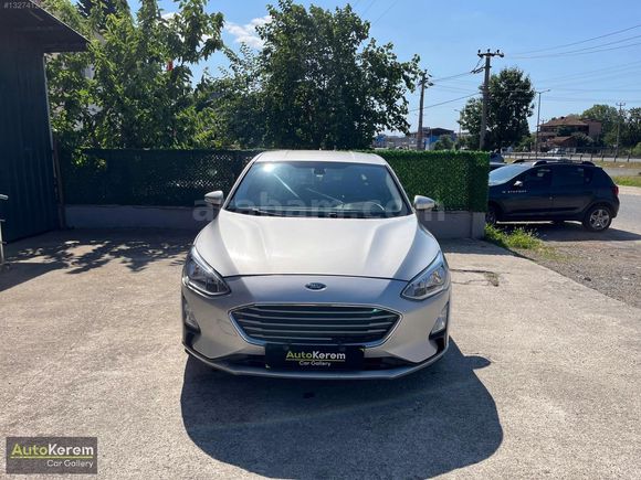 AUTO KEREM' DEN 2019 FORD FOCUS TREND X TEMİZ BAKIMLI