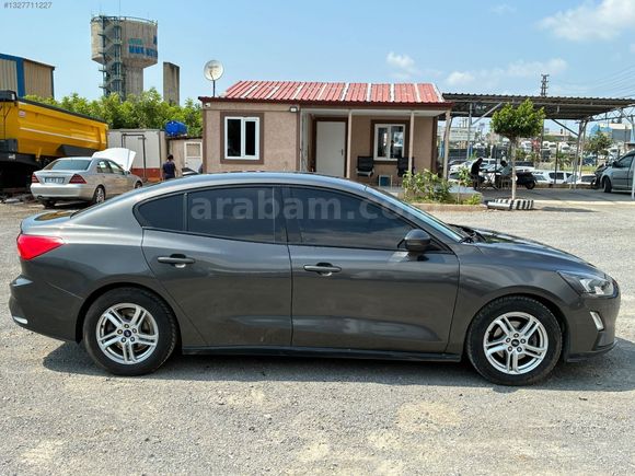 SAMi MAZMAN DAN 2020 MODEL FORD FOCUS 1.5 ECO TRENDX FUL BAKIMLI