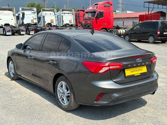 SAMi MAZMAN DAN 2020 MODEL FORD FOCUS 1.5 ECO TRENDX FUL BAKIMLI