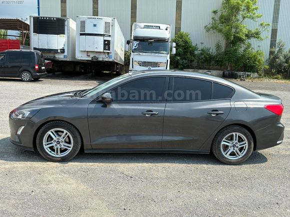 SAMi MAZMAN DAN 2020 MODEL FORD FOCUS 1.5 ECO TRENDX FUL BAKIMLI