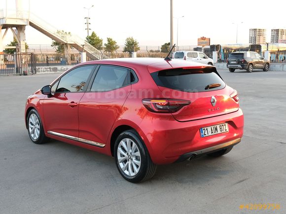 OTOSTORE'DAN Clio 1.0 TCe Touch X-Tronic 2023