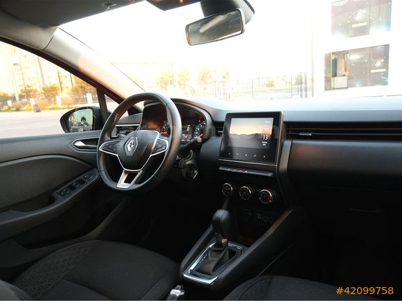 OTOSTORE'DAN Clio 1.0 TCe Touch X-Tronic 2023