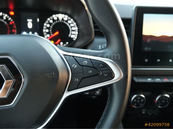 OTOSTORE'DAN Clio 1.0 TCe Touch X-Tronic 2023