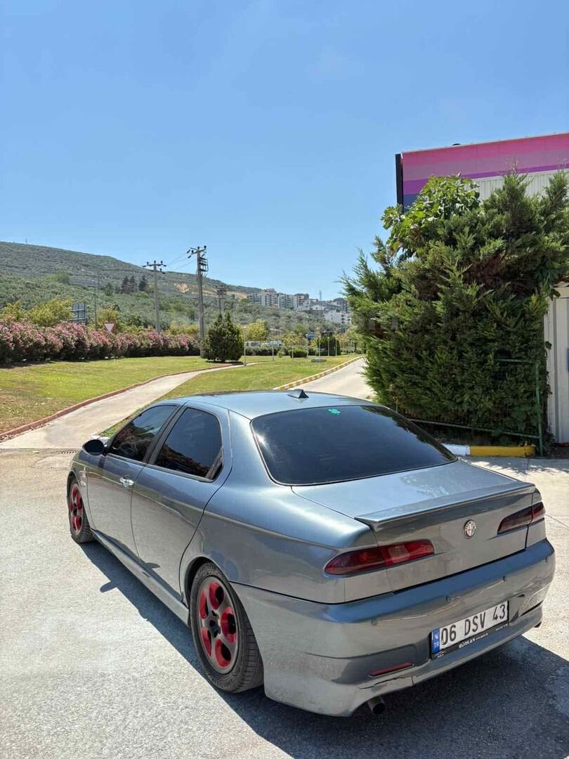 Sahibinden Alfa Romeo 156 1.6 TS Distinctive 2004 Model Bursa 250.000 km Gri 6