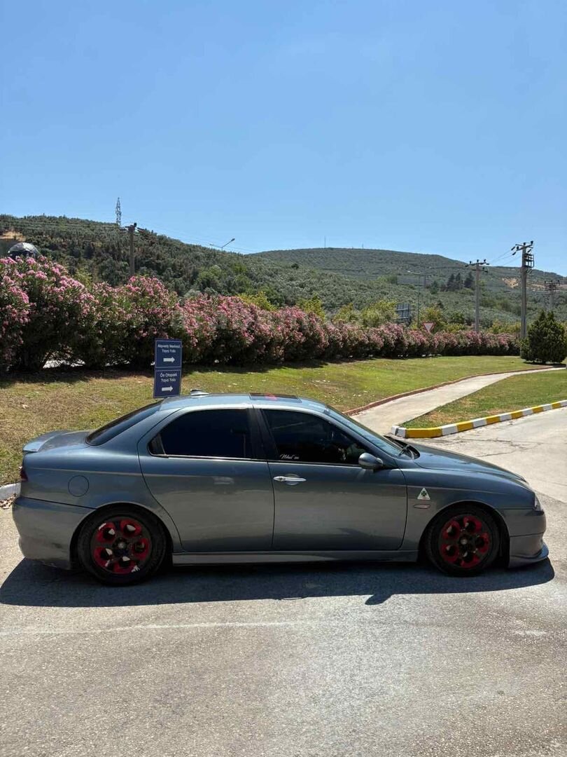 Sahibinden Alfa Romeo 156 1.6 TS Distinctive 2004 Model Bursa 250.000 km Gri 3