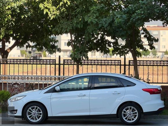 BRN AUTO'DAN FORD FOCUS