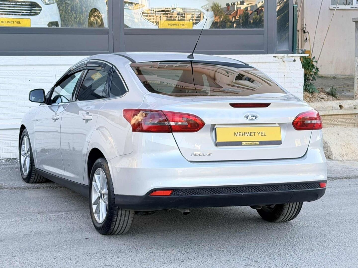 Galeriden Ford Focus 1.5 TDCi Trend X 2016 Model Antalya 166.000 km Gri 7