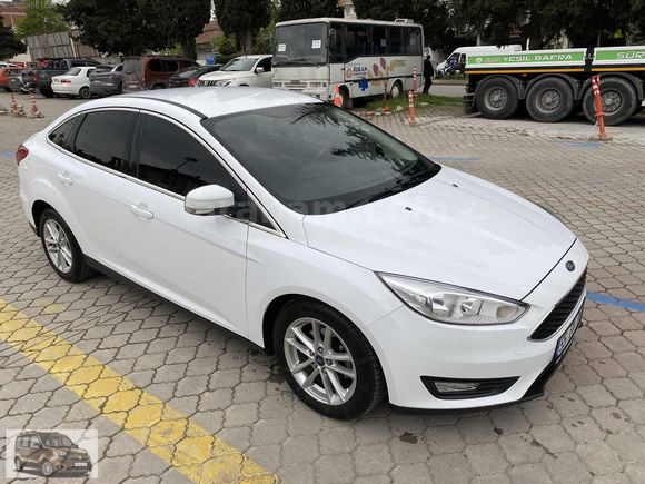 2018 MODEL 72'KM DE FORD FOCUS TREND X OTM