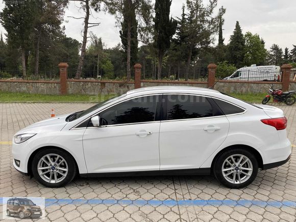 2018 MODEL 72'KM DE FORD FOCUS TREND X OTM
