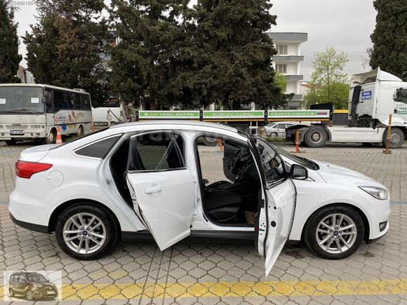 2018 MODEL 72'KM DE FORD FOCUS TREND X OTM