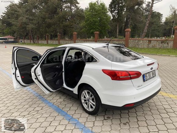 2018 MODEL 72'KM DE FORD FOCUS TREND X OTM