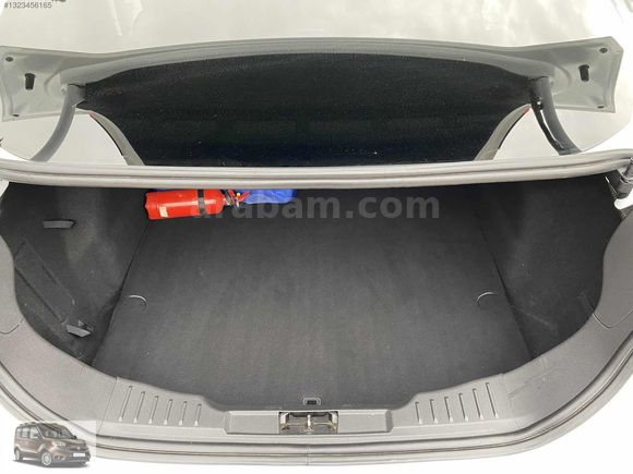 2018 MODEL 72'KM DE FORD FOCUS TREND X OTM