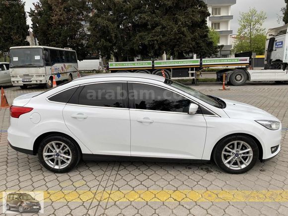 2018 MODEL 72'KM DE FORD FOCUS TREND X OTM