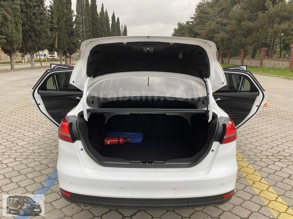 2018 MODEL 72'KM DE FORD FOCUS TREND X OTM