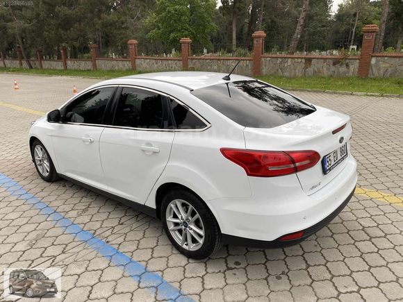 2018 MODEL 72'KM DE FORD FOCUS TREND X OTM