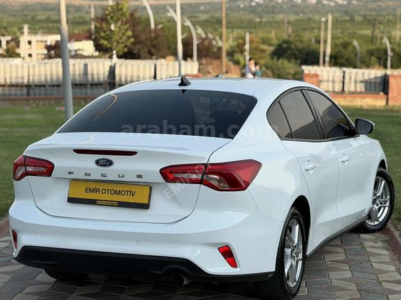 FORD FOCUS 1.5TREND X DİZEL OTOMATİK