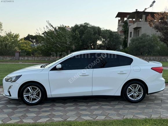 FORD FOCUS 1.5TREND X DİZEL OTOMATİK
