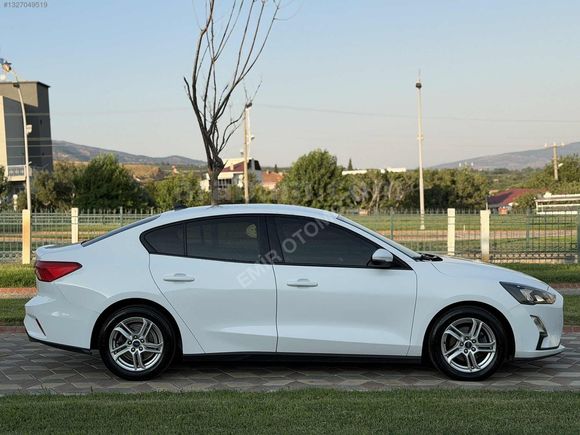 FORD FOCUS 1.5TREND X DİZEL OTOMATİK