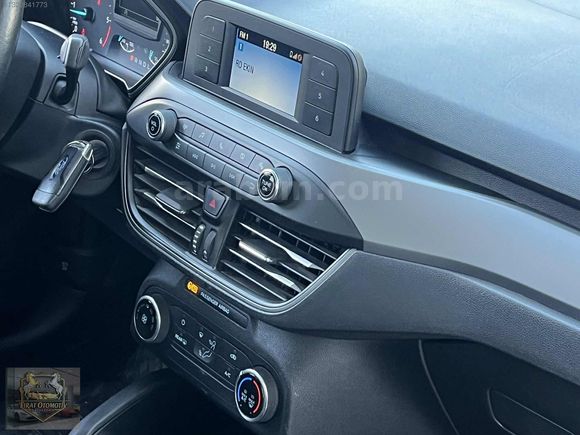 2020 94.000 KM BOYASIZ FORD FOCUS DİZEL OTOMATİK