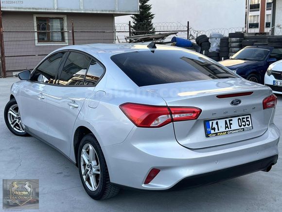 2020 94.000 KM BOYASIZ FORD FOCUS DİZEL OTOMATİK