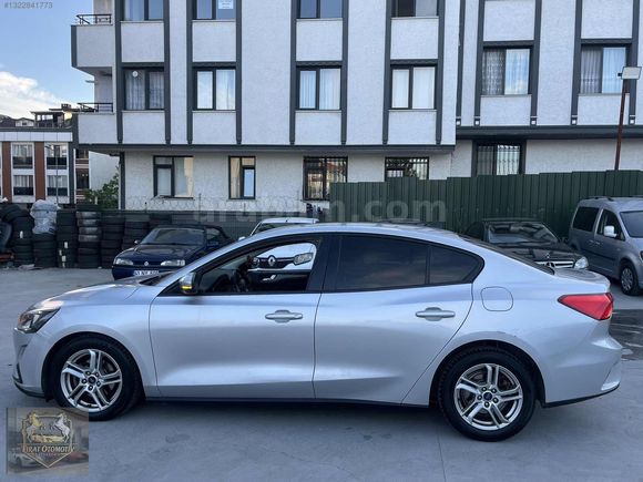 2020 94.000 KM BOYASIZ FORD FOCUS DİZEL OTOMATİK