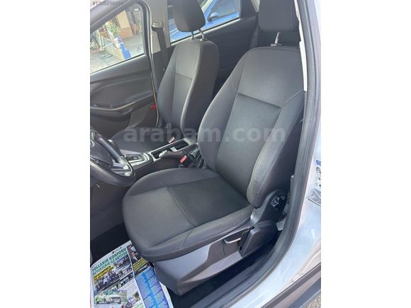 2015 MODEL FOCUS OTOMATİK 84.000 KM HATASIZ BOYASIZ
