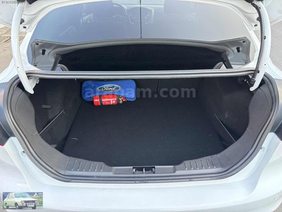 2015 MODEL FOCUS OTOMATİK 84.000 KM HATASIZ BOYASIZ
