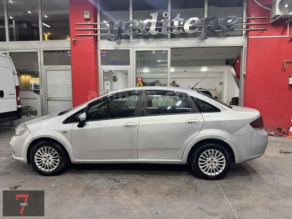 yeditepe den 2013 linea 1.3 m.jet 4 cam otomatik abs geri görüş