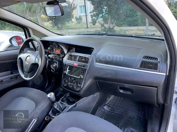 2014 TRAFİK ÇIKIŞLI 1.3 MULTİJET 207.000/ORJ/KM FULL BAKIMLI