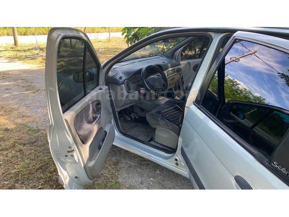 Sahibinden Renault Scenic 1.6 RXT 2001 Model 