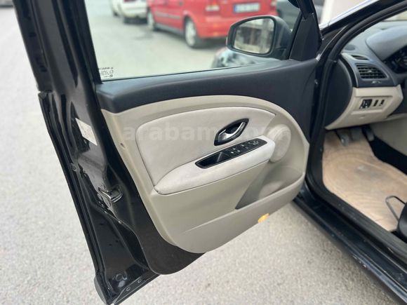 ZEVK OTO GALERİDEN MEGANE 3