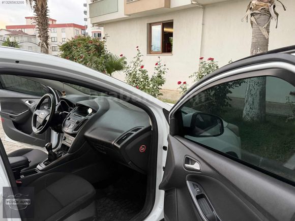 2015 ÇIKIŞLI YENİ KASA FOCUS BENZİN LPG ORJİNAL FULL BAKIMLI