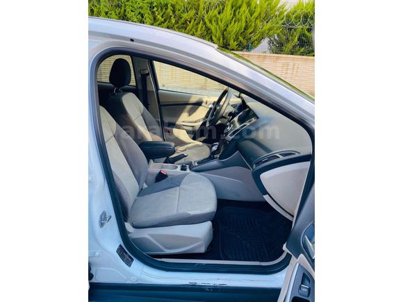 FOCUS 1.6 TREND X OTOMATİK